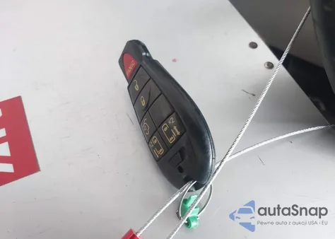 2013 Chrysler Town & Country Touring z USA, uszkodzony, nr VIN 2C4RC1BG0DR658041